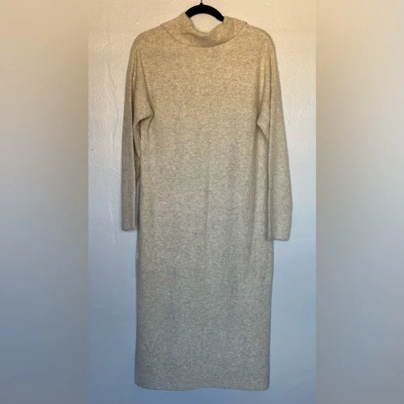 Abercrombie & Fitch Cream Long Sleeve Midi Sweater Dress - Picture 2 of 5